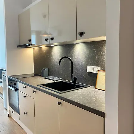 Mycampus Unwe Studentski Mountain Views Modern Kitchen Equipment * ソフィア