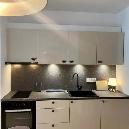 Mycampus Unwe Studentski Mountain Views Modern Kitchen Equipment アパート *
