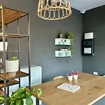 Mycampus Unwe Studentski Mountain Views Modern Kitchen Equipment *