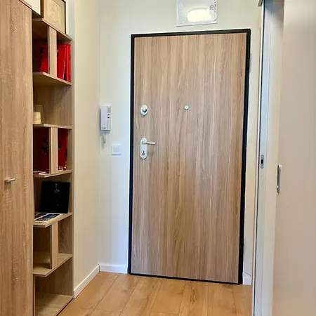 Mycampus Unwe Studentski Mountain Views Modern Kitchen Equipment