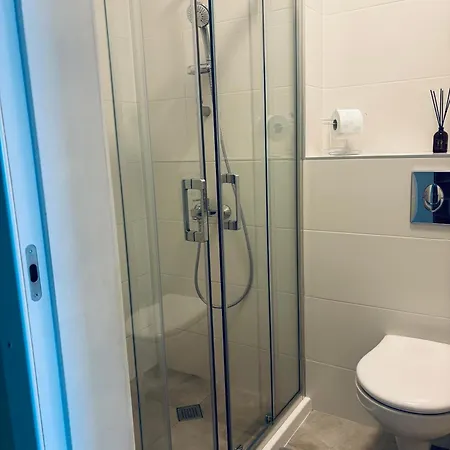 Mycampus Unwe Studentski Mountain Views Modern Kitchen Equipment *