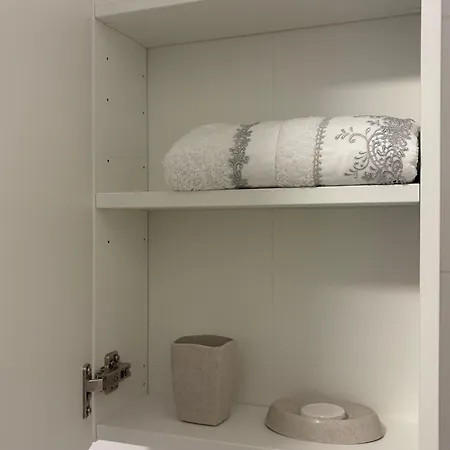 Mycampus Unwe Studentski Mountain Views Modern Kitchen Equipment