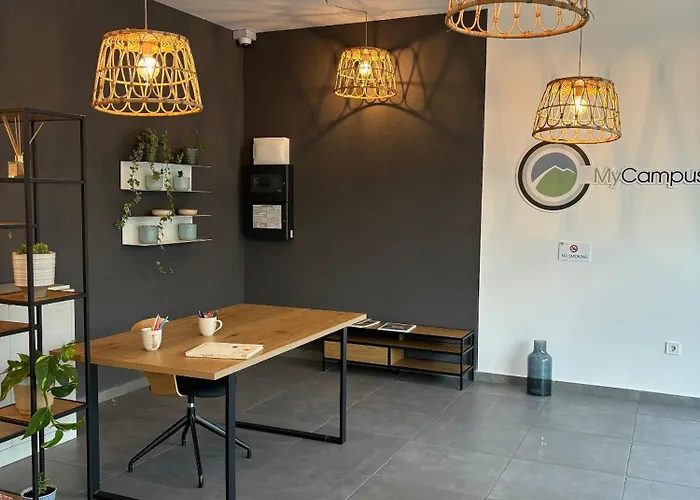 Апартаменты Mycampus Unwe Studentski Mountain Views Modern Kitchen Equipment *