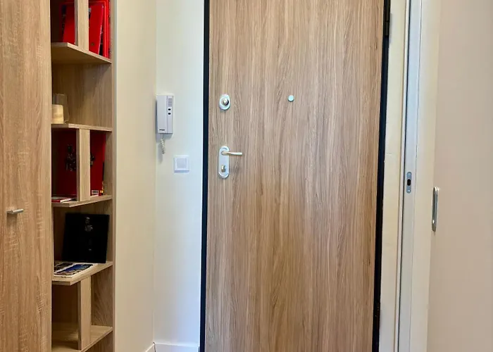 Mycampus Unwe Studentski Mountain Views Modern Kitchen Equipment