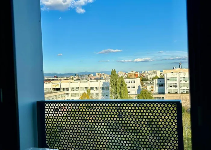 Апартаменты Mycampus Unwe Studentski Mountain Views Modern Kitchen Equipment *