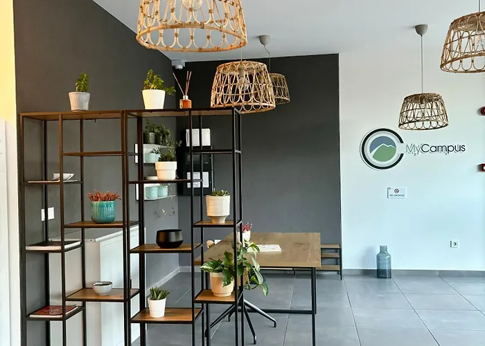 Апартаменты Mycampus Unwe Studentski Mountain Views Modern Kitchen Equipment