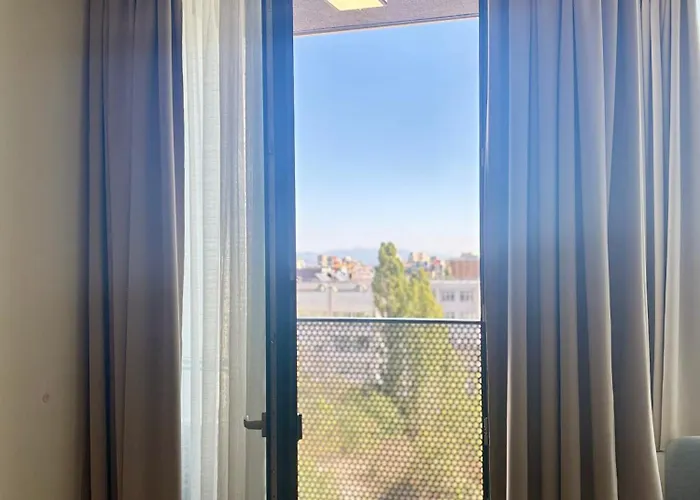 Mycampus Unwe Studentski Mountain Views Modern Kitchen Equipment