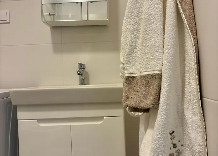 Апартаменты Mycampus Unwe Studentski Mountain Views Modern Kitchen Equipment